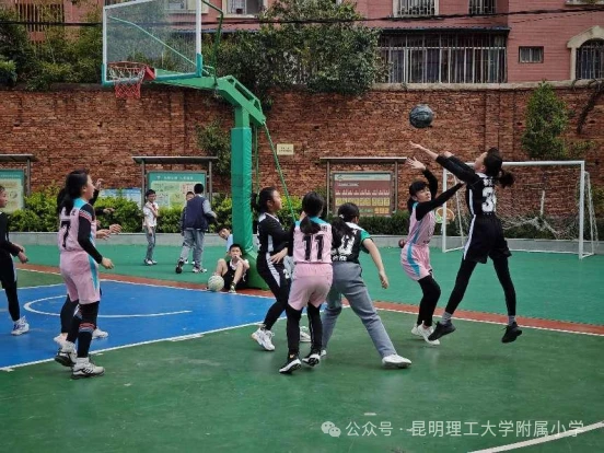 如何通过模拟比赛环境提升投篮表现_1